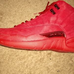 Jordan 12 gym reds size 9.5 men's